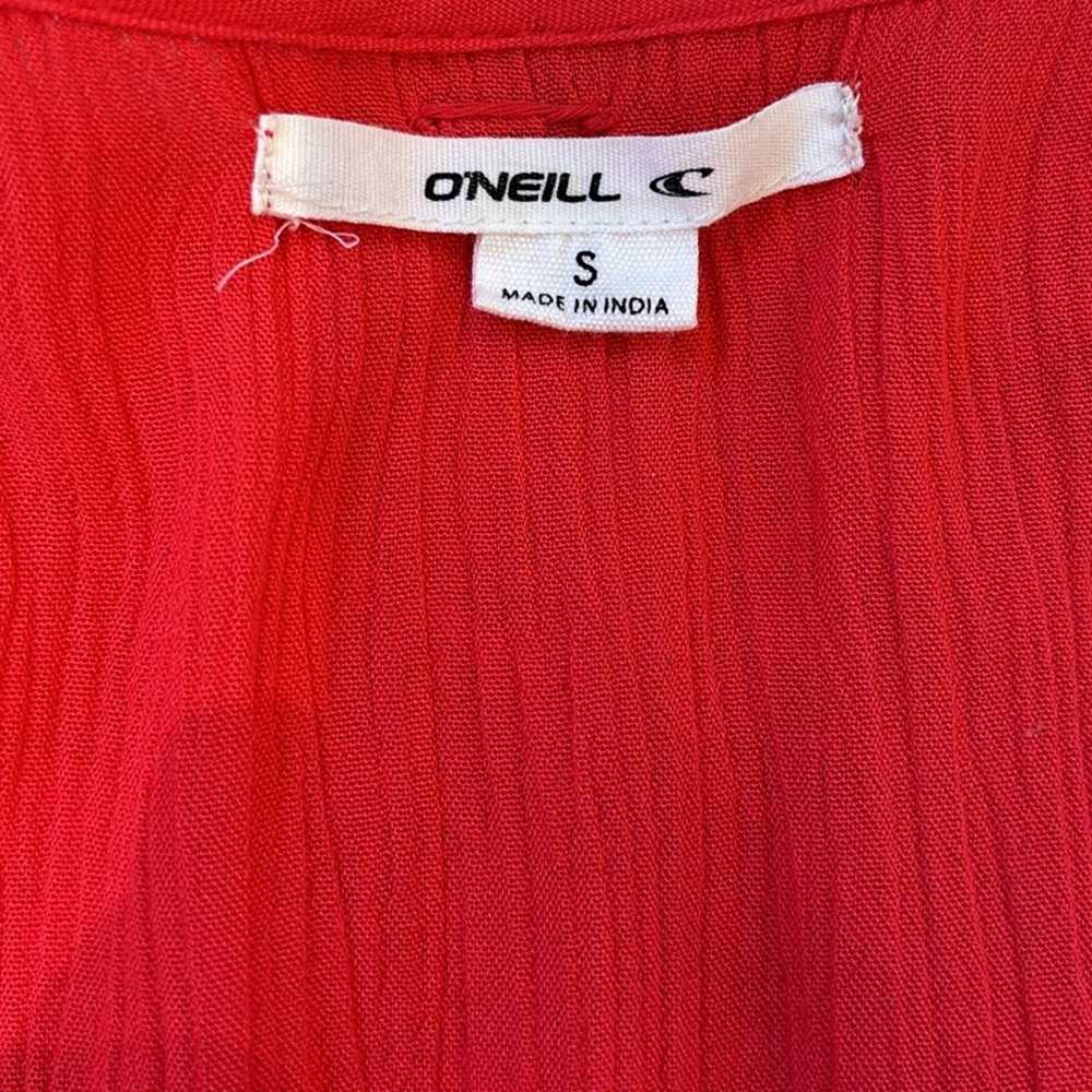O’Neill Wes Peplum Top - Picture 7 of 7